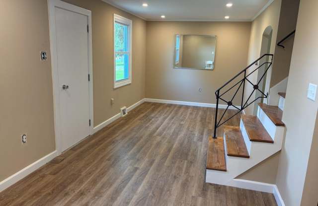 1204 N BAILEY Road Gallery 3