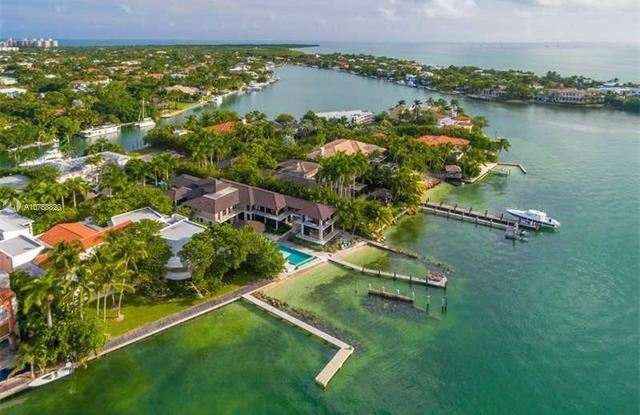 7 Harbor Pt A10758820 - 7 Harbor Pt Drive, Key Biscayne, FL 33149