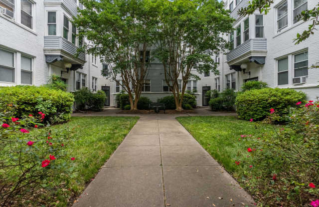 Condo in the heart of Ghent! - 800 West Princess Anne Road, Norfolk, VA 23517
