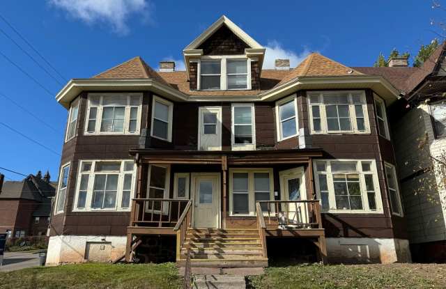 1901 E Superior St photos photos