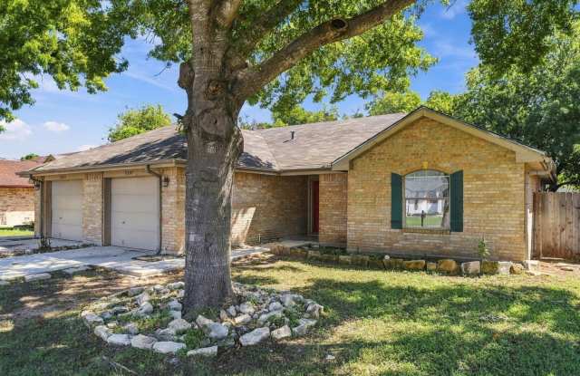 1318 SUMMERWOOD DR Gallery 2