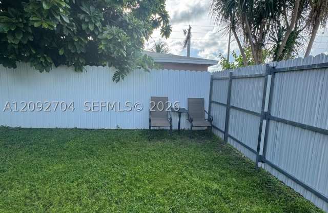 12610 SW 255th Ter Gallery 2