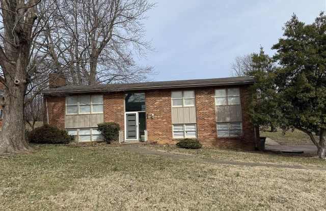 1004 Pawnee Drive photos photos