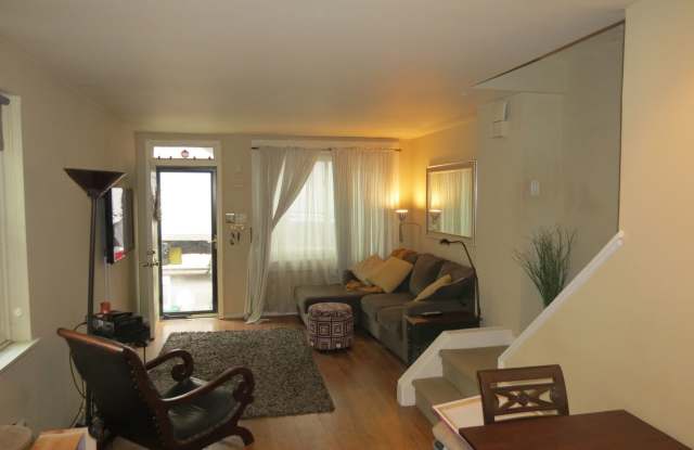 956 North Lawrence Street Unit A Gallery 4