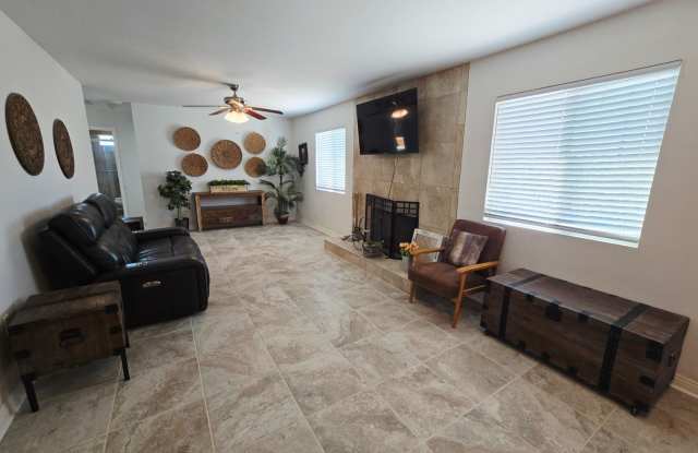 Fully Furnished, Secluded  Private photos photos