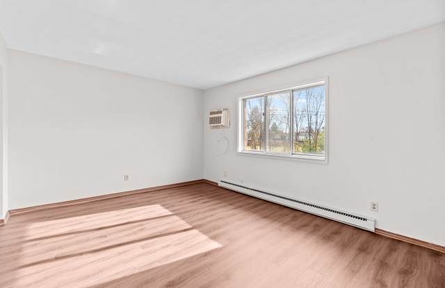 1110 Lewis Ave Gallery 4
