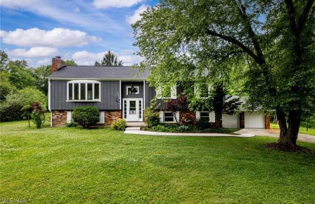 12790 Heath Road - 12790 Heath Road, Geauga County, OH 44026