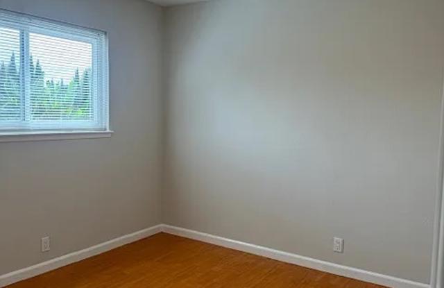 490 E Hedding St Apt 3 Gallery 2