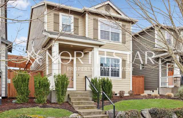 Vaulted Ceilings, Modern Finishes & Easy Living photos photos