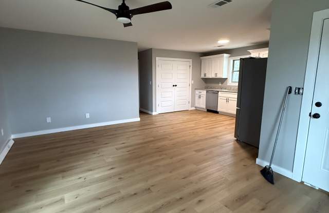 1057 East Olympia StreetUnit B Gallery 2