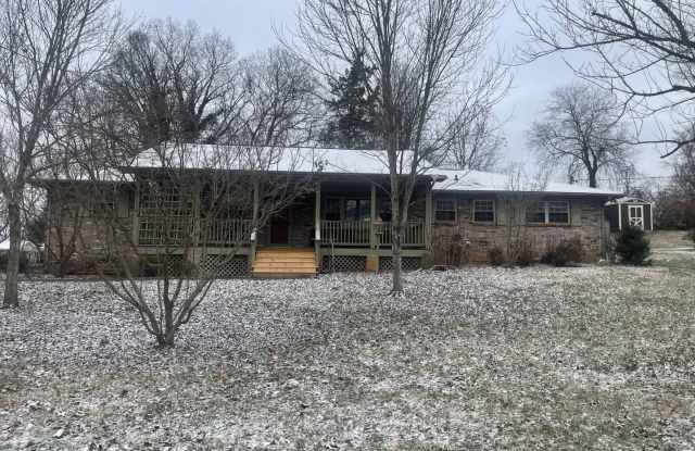 Knoxville 37918 - 3 bedroom, 1.5 bath home in Halls - Contact Lisa Vineyard and Shannon Russell (865) 216-9334 photos photos