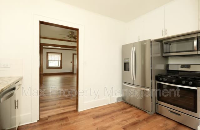 1113 Douglas Ave photos photos