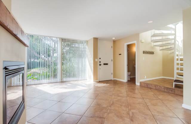 675 South Sierra Avenue - 19 Gallery 2