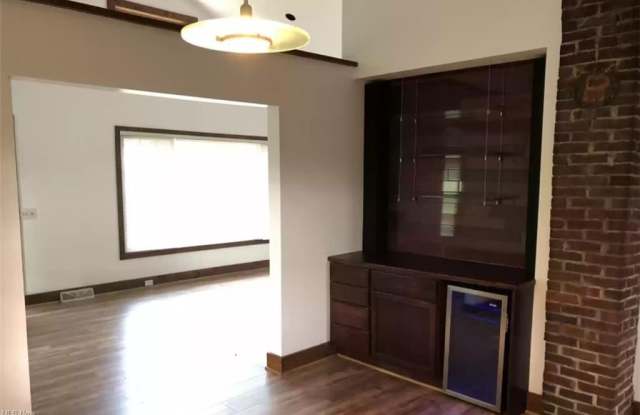 4101 Dressler Rd Northwest Gallery 4