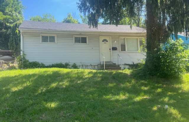 4694 KIRBY AVE photos photos