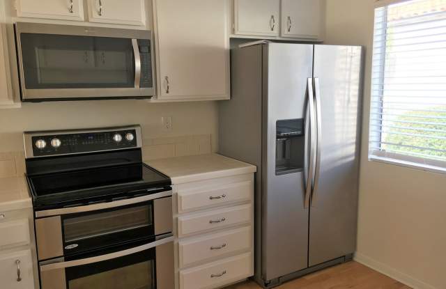 907 Caminito Estrada Unit C Gallery 3