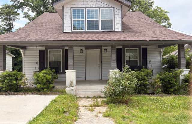Live at 114 Hobbs Ave — Charming 4-Bedroom Home in Thomasville! photos photos
