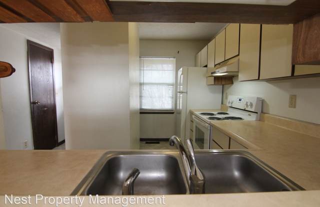 2525 Sylvan Glen Gallery 4