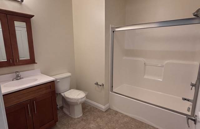 Hawk's View Luxury Apartments Gallery 3