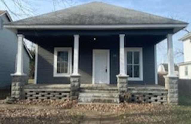 CUTE 2 BEDROOM / 1 BATHROOM HOUSE IN WEBB CITY MO!!! - 210 North Liberty Street, Webb City, MO 64870