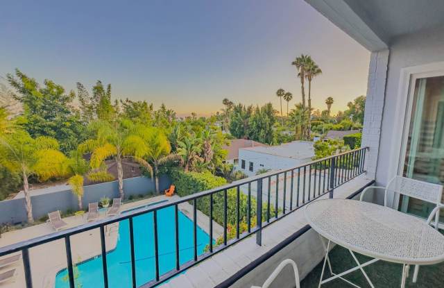 7560 Hollywood Blvd photos photos