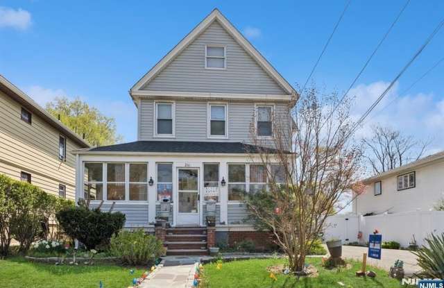 241 Elm Avenue 2nd Floor photos photos