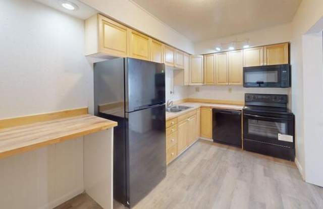 710 East Avenue F photos photos