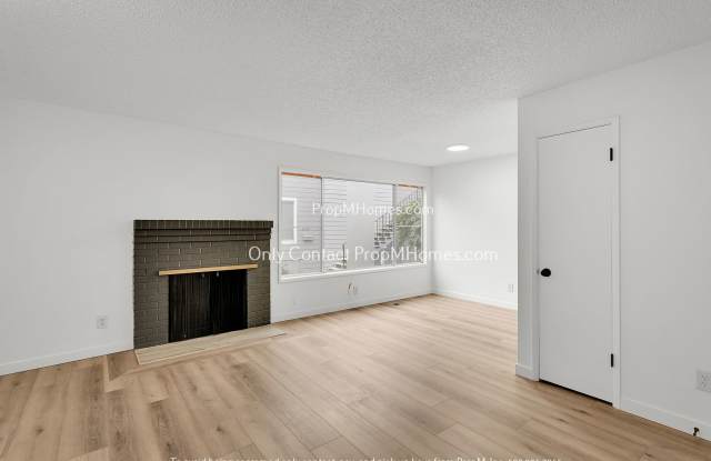Updated Beaverton Two Bedroom Escape W/ Fireplace! Half Off Deposit! photos photos