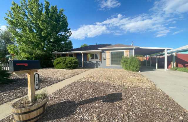 IMPROVED PRICE!!!!!! Gorgeous 3 bedroom ranch in established neighborhood! photos photos