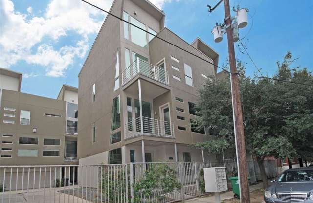 902 Hutchins Street Gallery 2