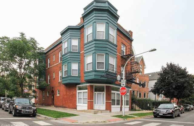 1149 West Cornelia Avenue - 1149 W Cornelia Ave, Chicago, IL 60657