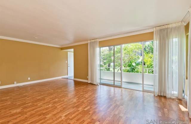 2358 Torrey Pines Gallery 3