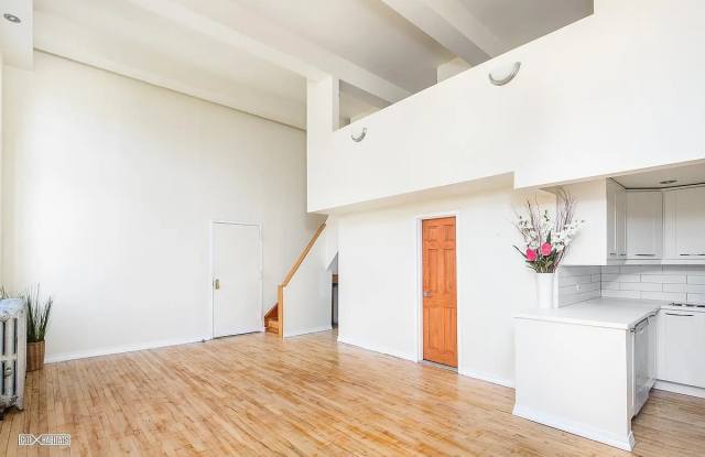555 Washington Avenue Gallery 3