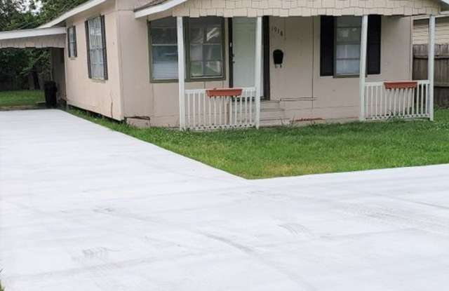 1918 6th Street, Port Neches, TX 77651 photos photos