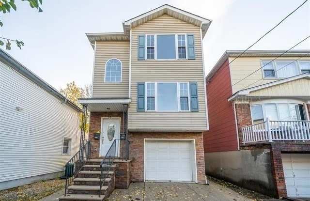 90 EVERGREEN ST photos photos