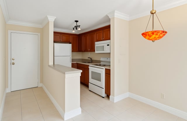 2-Bed, 2-Bath Corner unit, Best location! photos photos