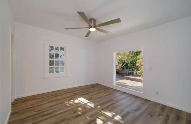 1175 Glenneyre Street Gallery 4