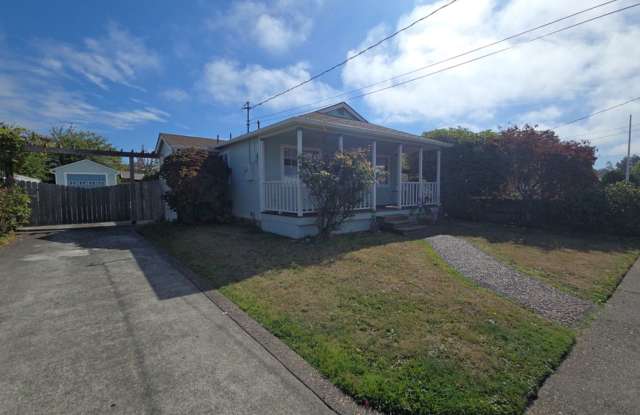 Charming 3BD/2BA Eureka home near Henderson Center Gallery 3