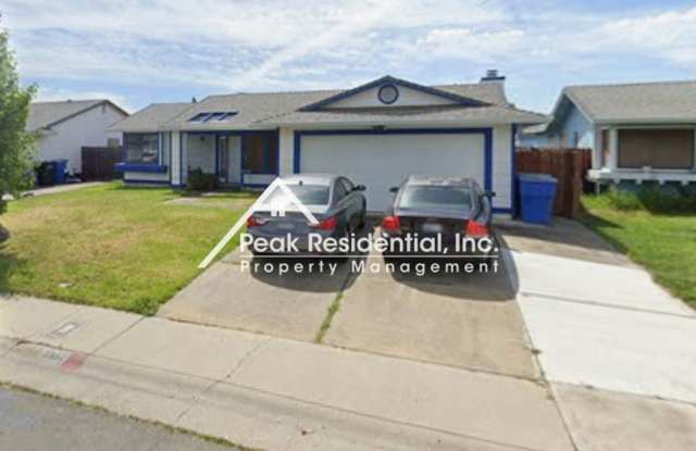 Spacious 3bd/2ba with Bonus Room & 2 Car Garage photos photos