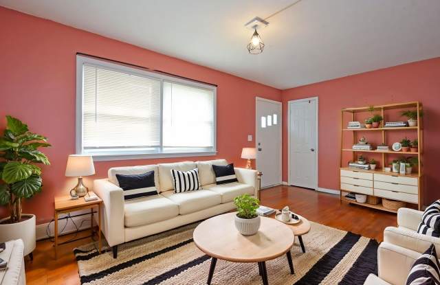 Charming 3-Bed 1.5-Bath Home Available in Brooklyn Center! photos photos