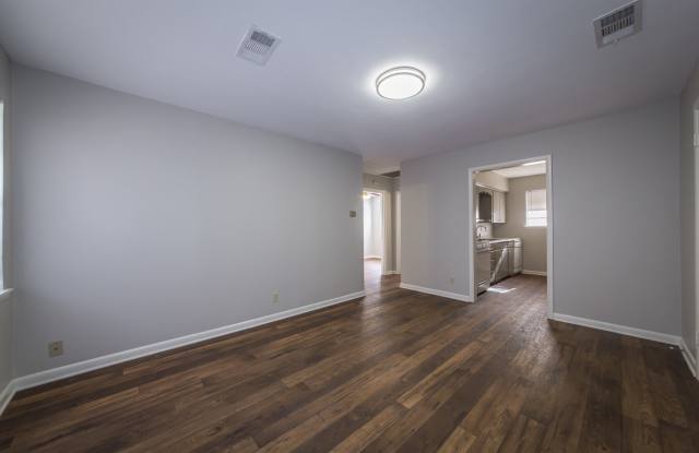 221 North Fillmore Street - 3 Gallery 2