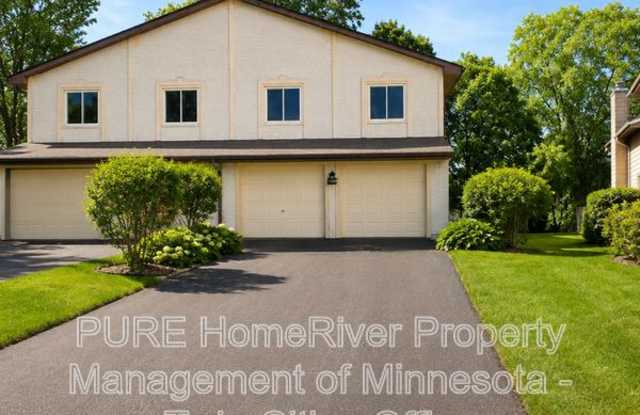 2500 Woodbridge St photos photos