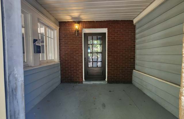 4 Bed / 1.5 Bath Fully Updated Home in Goodyear Heights Area Gallery 3