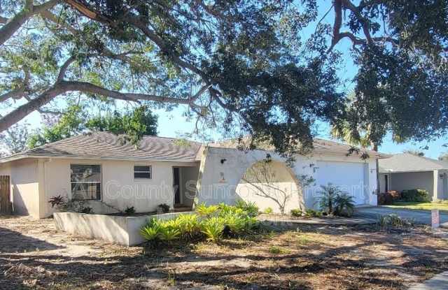 2632 Ridge Lane - 2632 East Ridge Drive, Palm Harbor, FL 34683