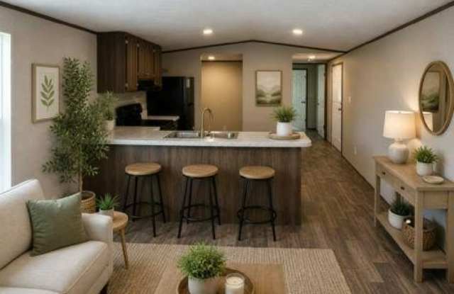 94 Lakeside Garden Circle Gallery 2