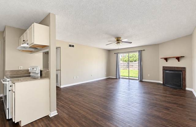 Welcome home to this charming 2-bedroom, 2-bath downstairs unit in the heart of Baton Rouge—just minutes from LSU! Gallery 1