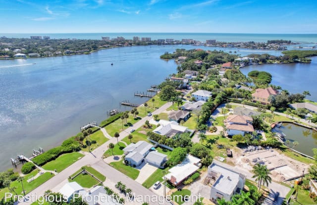 300 SUNRISE DRIVE - 300 Sunrise Drive, Nokomis, FL 34275