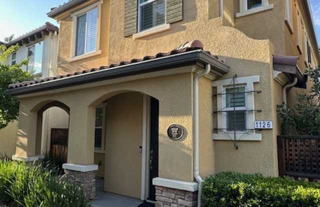 Charming 4BD/2.5BA Vineyard Crossing House! - 1126 Flurry Drive, Livermore, CA 94550