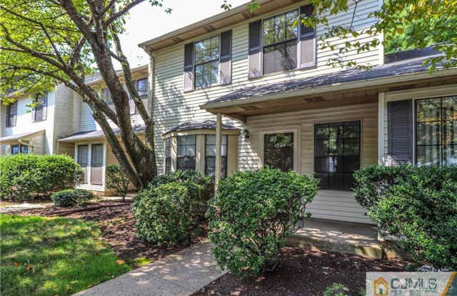 1904 Timber Oaks Road Gallery 1