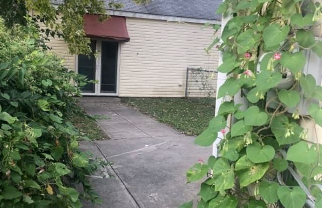 2834 E 16th St - 2834 East 16th Street, Indianapolis, IN 46218